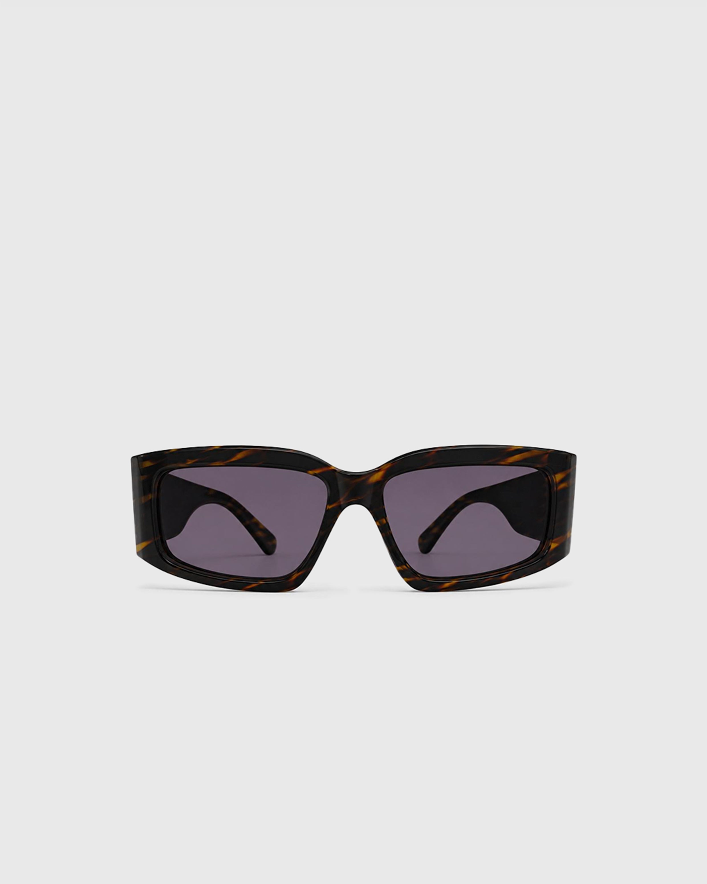 EXCHANGE GLASSES