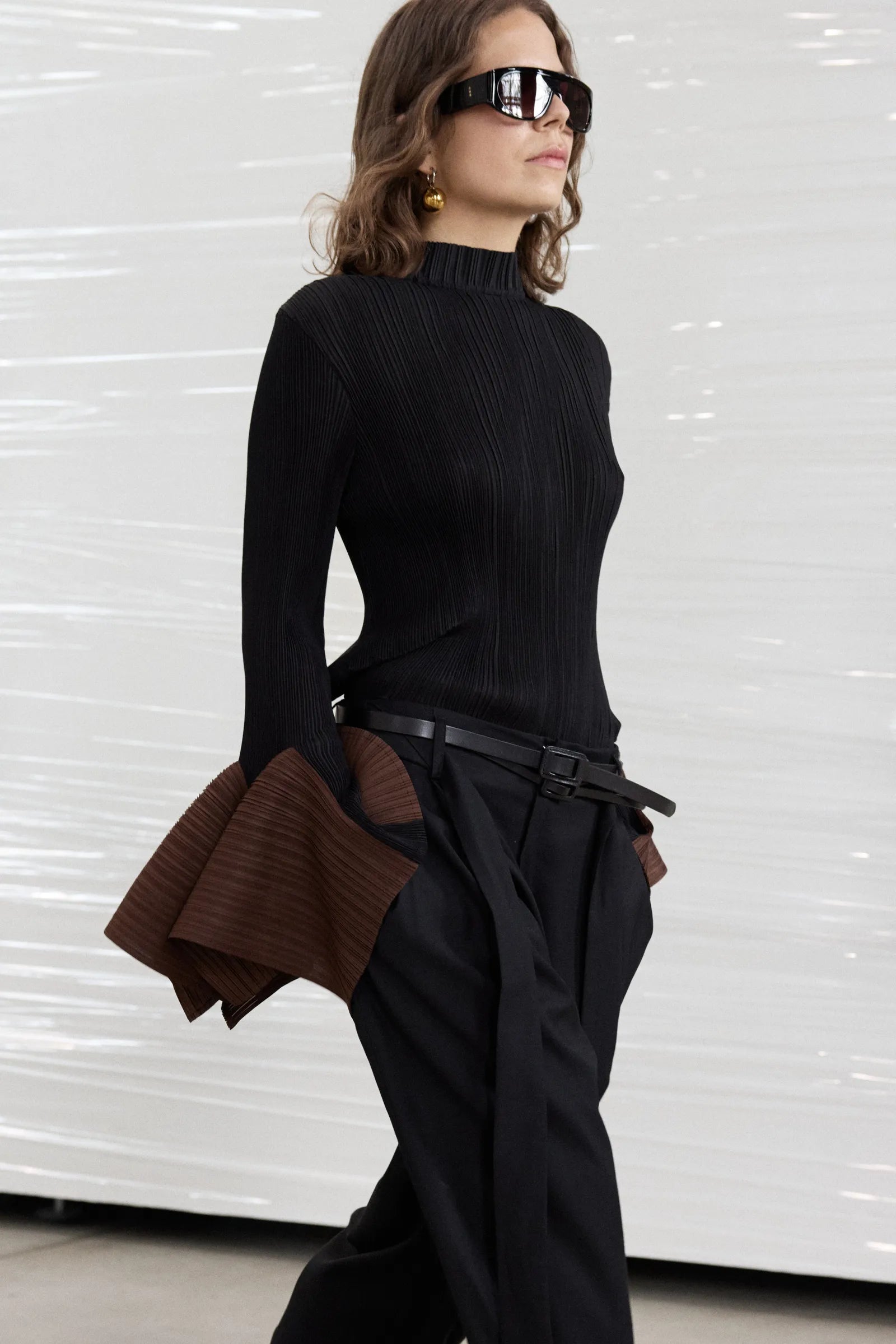 SS27 Exchange — Volant Longsleeve in Black Brown